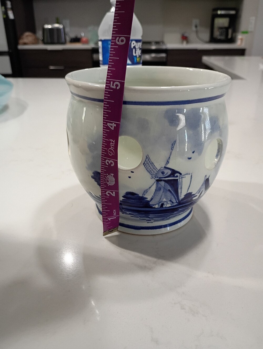 Vintage Delft Blue Ceramic Crocus Bulb Planter. - Picture 5 of 6